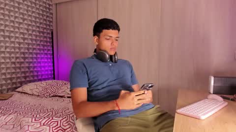 KEINNER online show from 03-07-26, 01:13