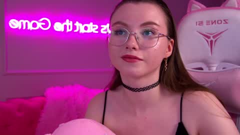 Keira online show from 02-23-25, 12:37