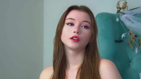 Snapshot of keiraace chatting on 10-28-25, 06:32 Keira online show from 10-28-25, 06:32