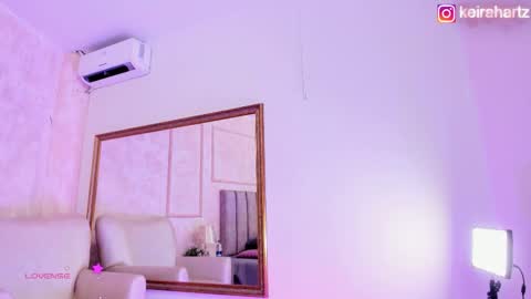 Snapshot of keirahartz chatting on 01-18-26, 03:43 keirahartz online show from 01-18-26, 03:43