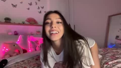 Snapshot of keirasworld chatting on 10-20-25, 11:16 keira online show from 10-20-25, 11:16