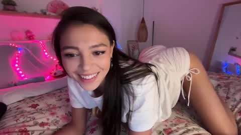 Snapshot of keirasworld chatting on 11-03-25, 12:13 keira online show from 11-03-25, 12:13