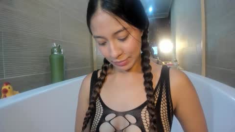keiry_gonzalez23_aws online show from 09-14-25, 01:27