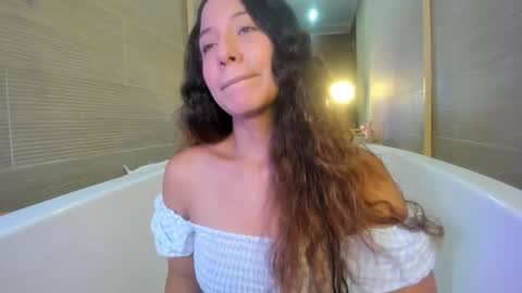 keiry_gonzalez23_aws online show from 09-21-25, 01:51