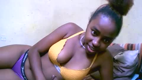 Snapshot of keisha759446 chatting on 11-15-25, 05:27 keisha759446 online show from 11-15-25, 05:27