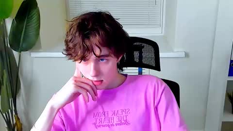 Snapshot of keith_erickson chatting on 02-04-26, 10:21 Keith online show from 02-04-26, 10:21