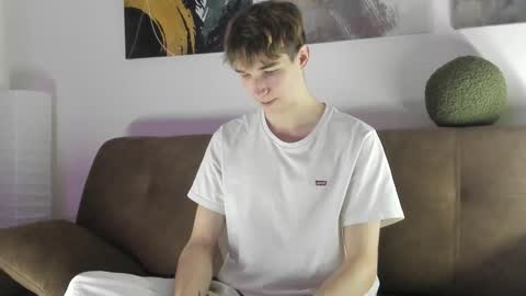 Mark online show from 10-18-25, 03:35