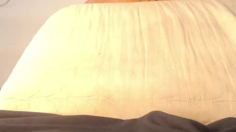 Snapshot of keitt_big_tits chatting on 10-25-25, 06:46 keitt online show from 10-25-25, 06:46