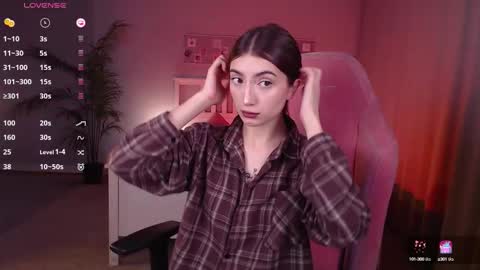 Snapshot of keke_pallmer chatting on 09-20-25, 07:42 Rina online show from 09-20-25, 07:42