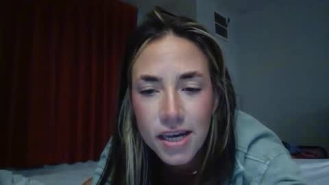 Snapshot of kekes2015 chatting on 10-23-25, 04:23 kekes2015 online show from 10-23-25, 04:23