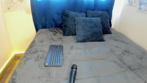 Keket online show from 09-16-25, 08:21