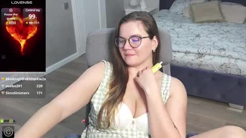 kellielowie online show from 02-26-25, 03:08