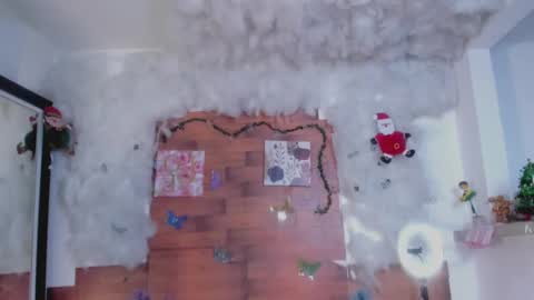 kelly__thomson online show from 12-16-24, 04:13