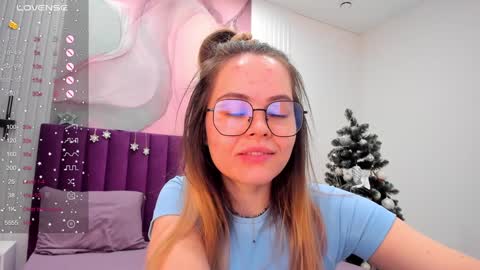 Kelly online show from 12-19-24, 06:01