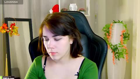 Snapshot of kelly_fooxx chatting on 11-13-25, 08:57 Kelly online show from 11-13-25, 08:57