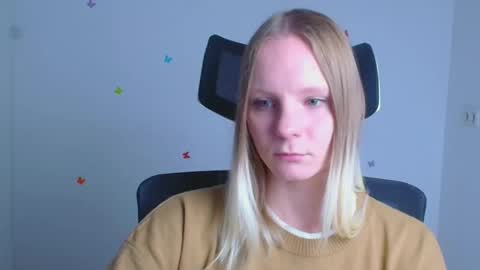 Kelly online show from 10-04-25, 05:33