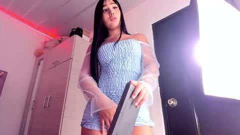 Snapshot of kelly_piink chatting on 09-20-25, 02:56 Kelly online show from 09-20-25, 02:56