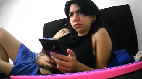 Snapshot of kelly_queenpussy chatting on 11-17-25, 12:38 KEY online show from 11-17-25, 12:38