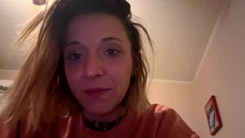 kelly_wight223 online show from 11-11-25, 05:29