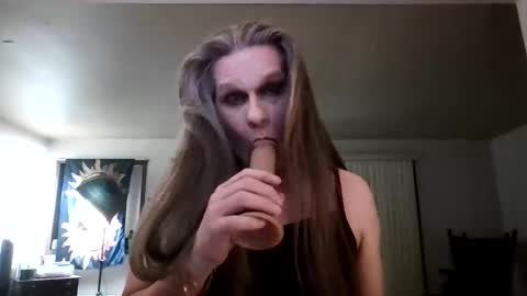 Snapshot of kellyjames420 chatting on 12-18-25, 05:57 Kelly James online show from 12-18-25, 05:57