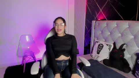 Snapshot of kellymurmonth chatting on 12-02-25, 02:39 kellymurmonth online show from 12-02-25, 02:39