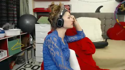 kelly online show from 01-11-25, 06:01