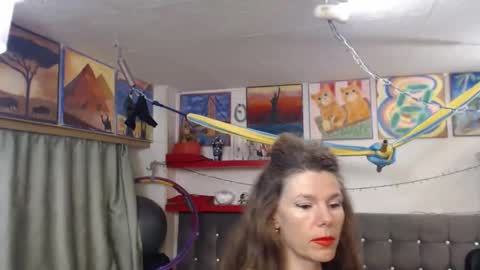 kelly online show from 10-18-25, 10:32