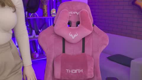 Snapshot of kellypoter chatting on 02-04-26, 11:38 kelly online show from 02-04-26, 11:38