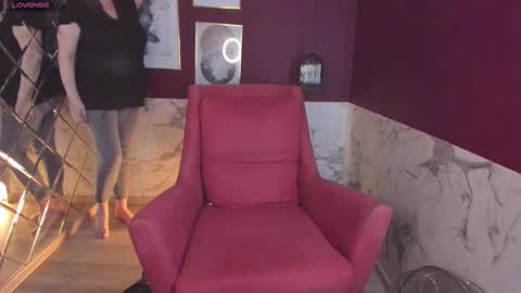 Kelly online show from 11-08-25, 08:25