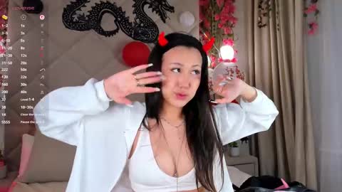 kellyy_bern online show from 11-21-25, 01:59