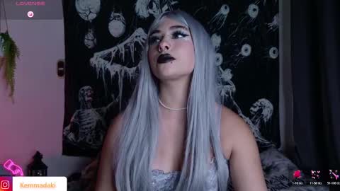 Snapshot of kemmadakii chatting on 12-22-25, 11:02 Kemma online show from 12-22-25, 11:02