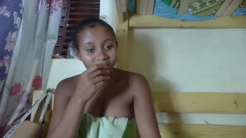 Snapshot of kenchy93 chatting on 10-04-25, 03:21 Kenchy online show from 10-04-25, 03:21