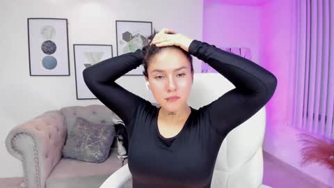 Kendall Jenner online show from 01-05-25, 08:00