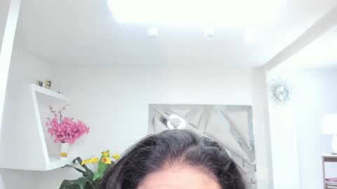 Kendall Jenner online show from 02-01-25, 05:18