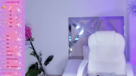 Kendall Jenner online show from 02-09-25, 07:05