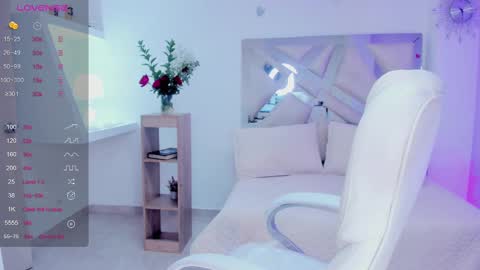 Kendall Jenner online show from 02-16-25, 04:31