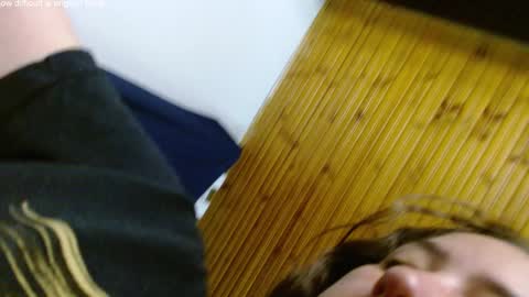 Snapshot of kendal_di chatting on 10-15-25, 07:03 kendal_di online show from 10-15-25, 07:03