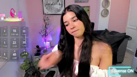 Snapshot of kendal_jenerr chatting on 01-06-26, 02:43 Carolina online show from 01-06-26, 02:43