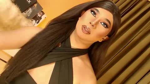 Snapshot of kendalair chatting on 10-14-25, 06:52 Ebony online show from 10-14-25, 06:52