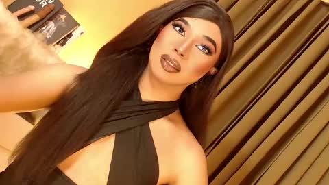 Snapshot of kendalair chatting on 10-24-25, 05:20 Ebony online show from 10-24-25, 05:20