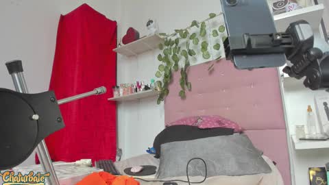 kenda  online show from 10-03-25, 05:43