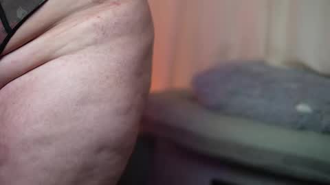  Kendal  online show from 11-08-25, 09:13