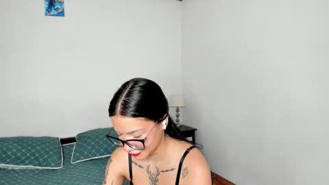 Snapshot of kendalgrey01 chatting on 11-24-25, 03:34 Kendal online show from 11-24-25, 03:34