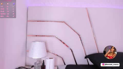 kendall_evanss_ online show from 01-13-26, 03:45