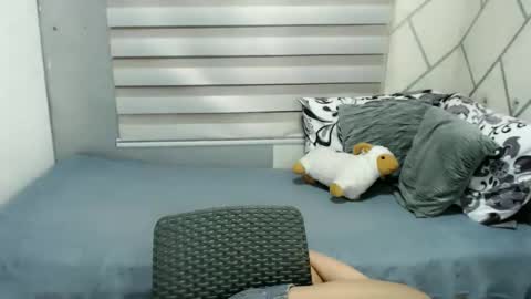 Snapshot of kendallxxx16 chatting on 11-26-25, 02:12 Kent online show from 11-26-25, 02:12