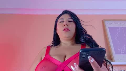 Snapshot of kendalmilleer chatting on 12-17-25, 10:21 online show from 12-17-25, 10:21