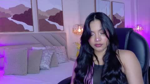 Snapshot of kendalsexy_ chatting on 11-08-25, 01:50 Kendal online show from 11-08-25, 01:50