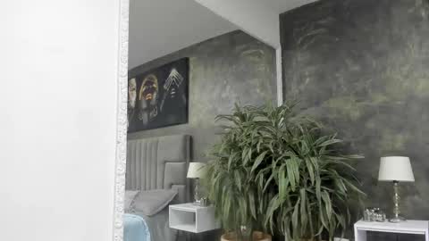 Kendra London online show from 12-21-25, 01:07