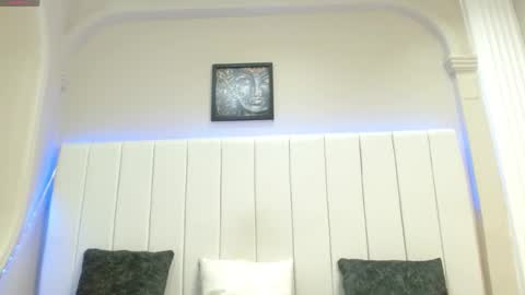 Snapshot of kendra_lux1 chatting on 01-14-26, 01:17 kendra_lux1 online show from 01-14-26, 01:17