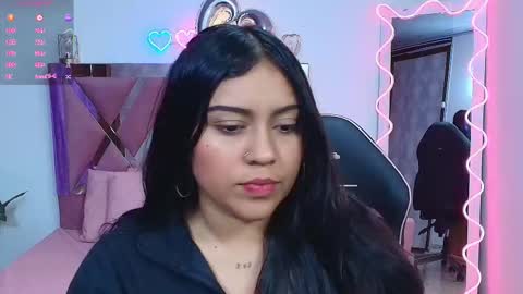 Snapshot of kendra_tay chatting on 10-19-25, 03:29 kendra online show from 10-19-25, 03:29